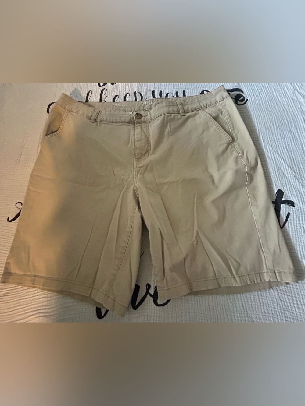 Classic Women's a.n.a. Khaki Bermuda Shorts Size 18 W